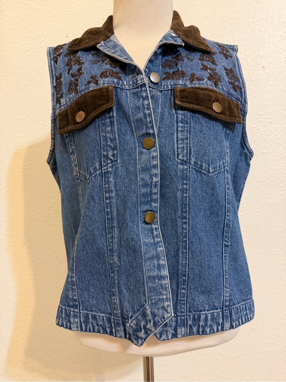 Vintage Denim Vest with Embroidered Yoke and Brown CorduroyfloralTrim western